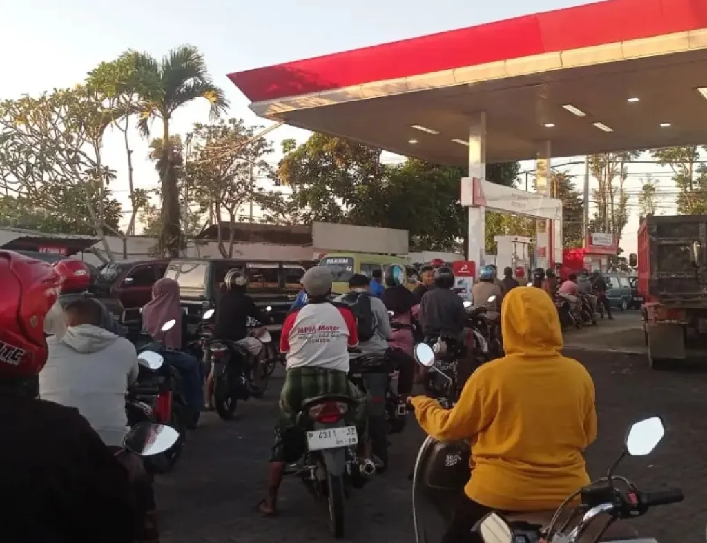 Fenomena Antrean BBM Makin Panjang, Pemkab Jember Siapkan Skema WFH