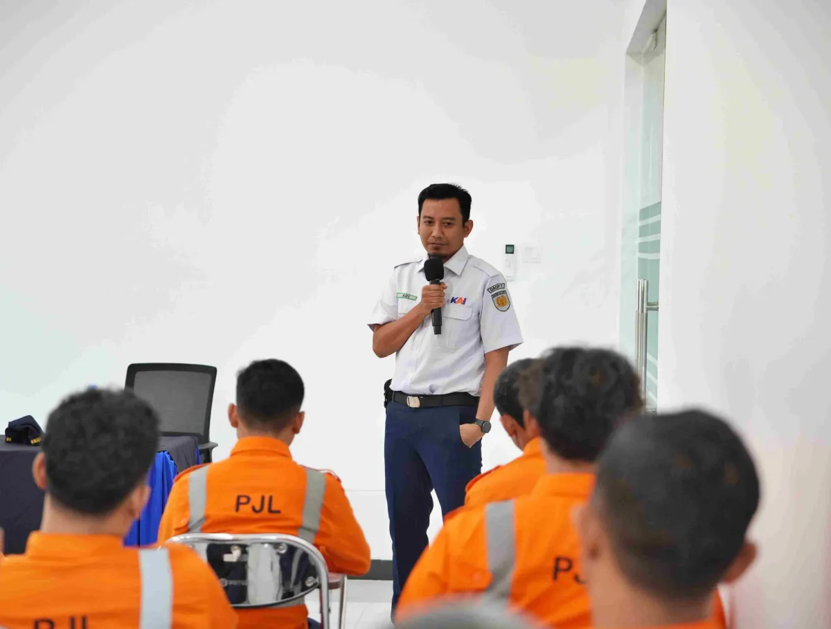 Komitmen Jaga Keselamatan, KAI Daop 7 Madiun Gelar Pembinaan Petugas Jaga Lintasan