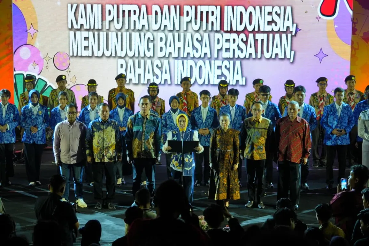Buka Festival Pemuda 2026, Walikota Ning Ita Bagi Ratusan Beasiswa Senilai Rp 1,08 Miliar
