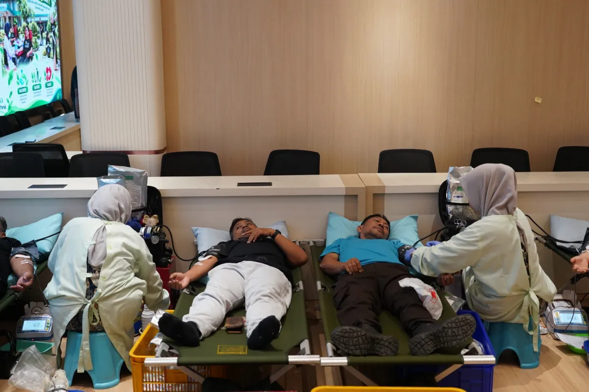 Peringati Hari Listrik Nasional, PLN UIT JBM Gelar Aksi Sosial dan Perkuat Kepedulian Masyarakat