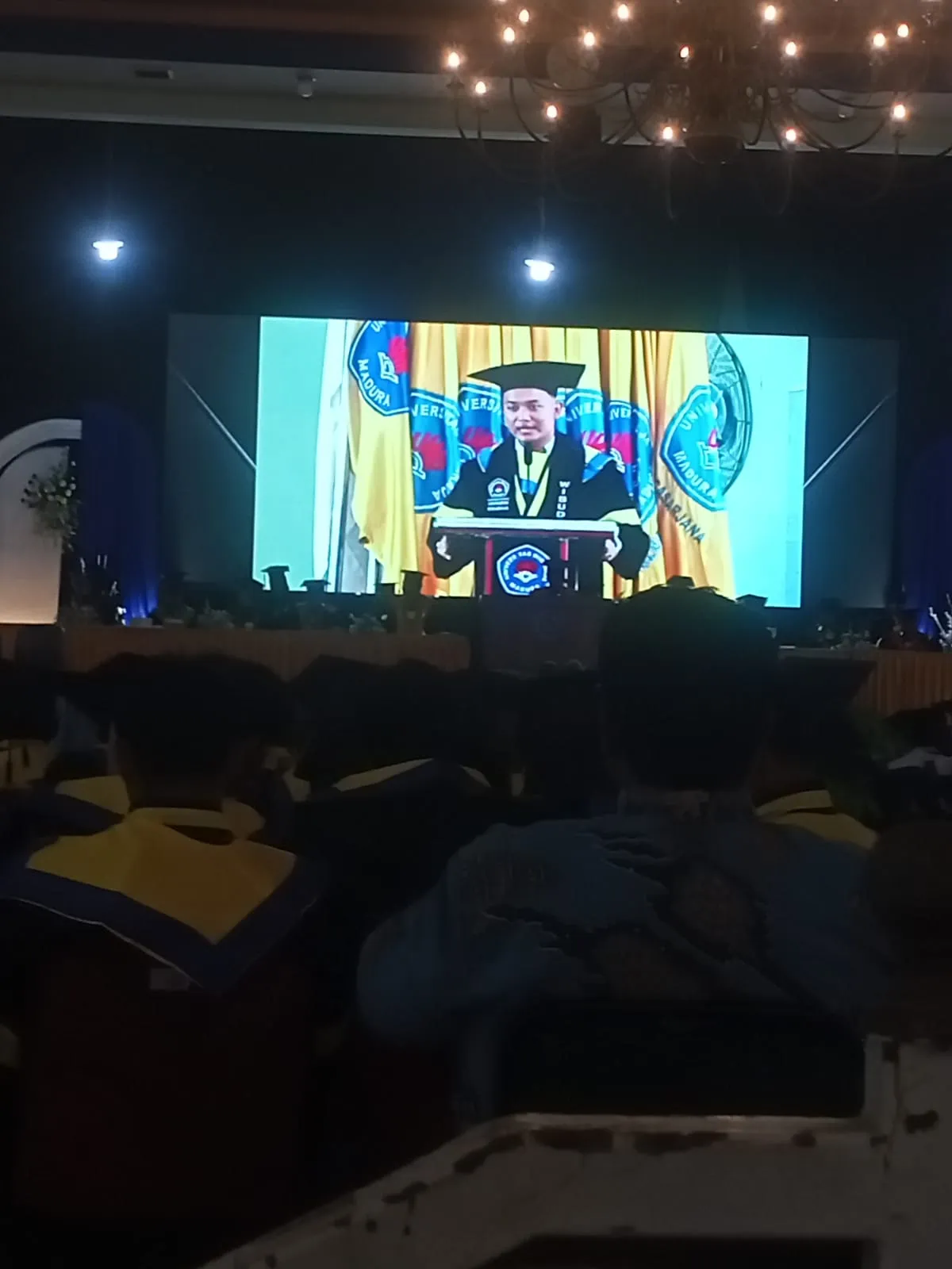 Membanggakan, Moh. Gozi Hafifillah Raih Predikat Wisudawan Terbaik Fakultas Ekonomi dan bisnis UNIJA Sumenep