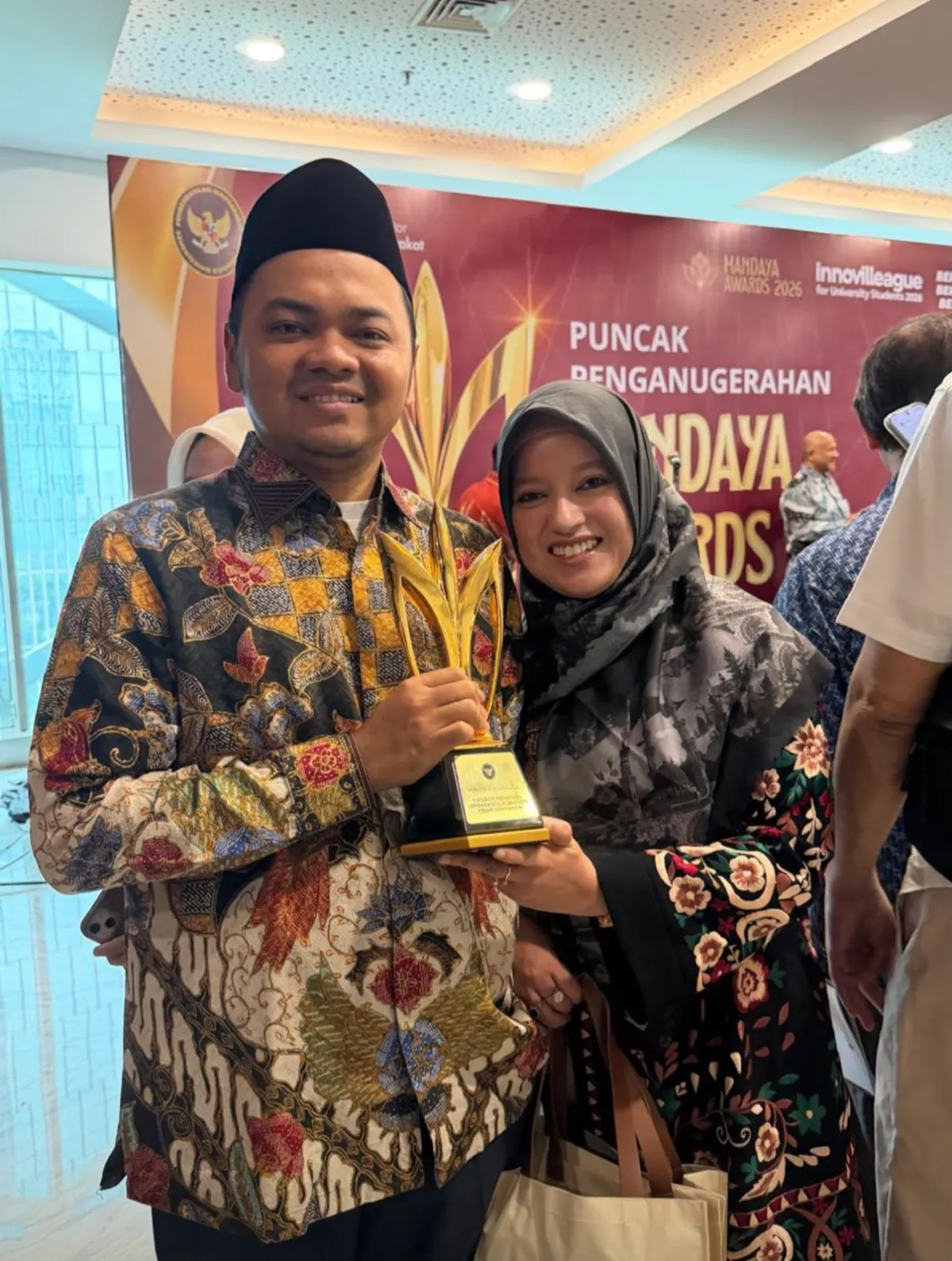 Pondok Pesantren Sunan Drajat Lamongan Raih Mandaya Award sebagai Pesantren Mandiri dari Kemenko PM