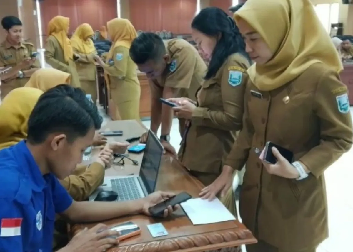 Tingkatkan Capaian Aktivasi IKD, Disdukcapil Probolinggo Gencarkan Jemput Bola