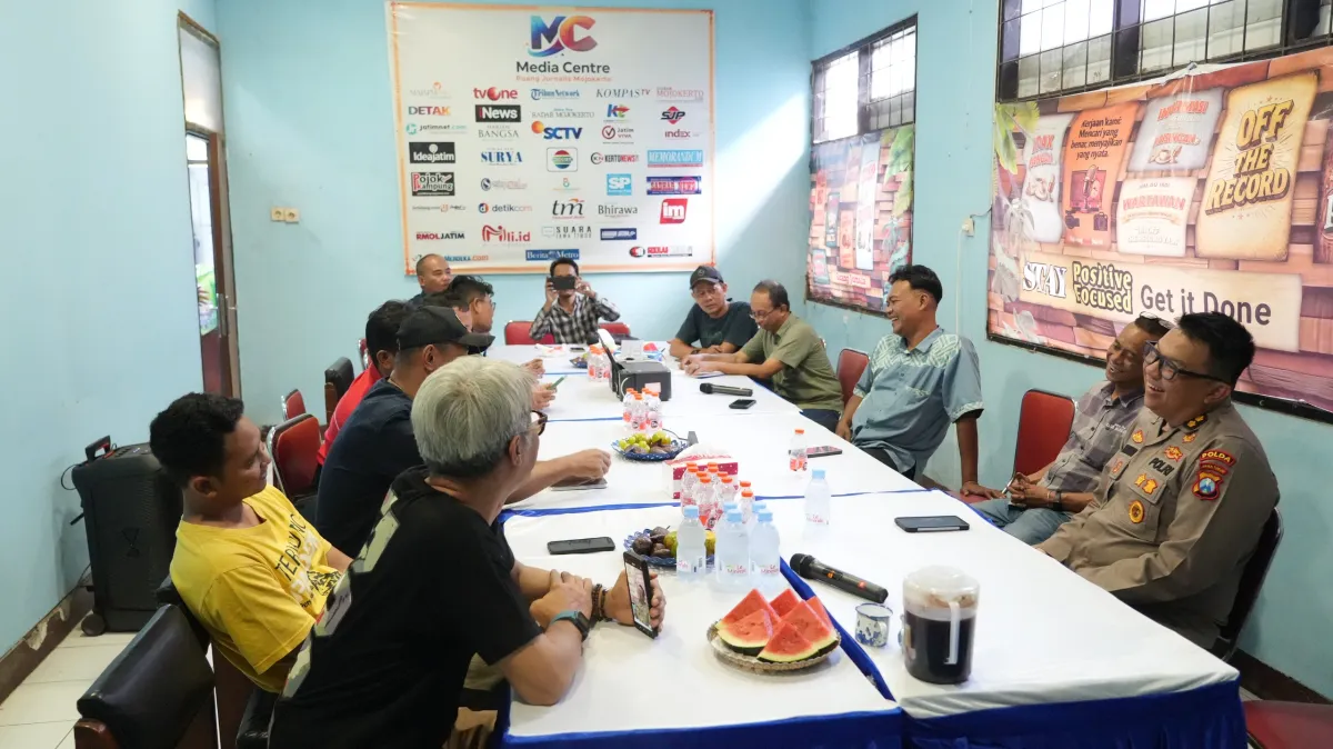 Sambangi Media Center Mojokerto, AKBP Herdiawan Pamitan Mutasi ke Polda Jatim