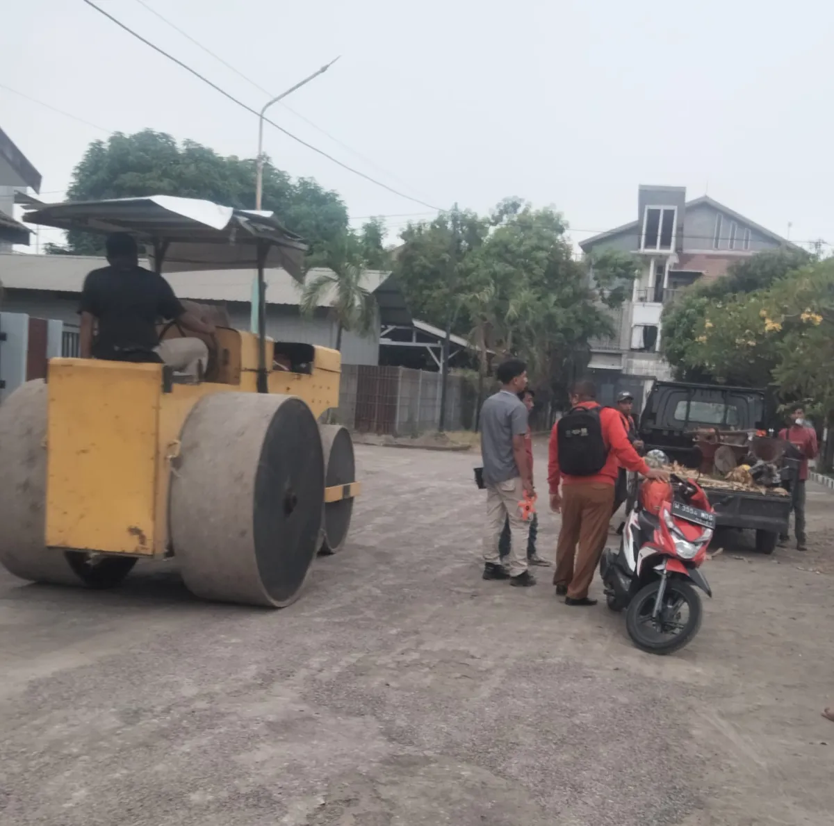 Proyek Jalan Lingkungan Pondok Mutiara Siluman Tanpa Papan Nama