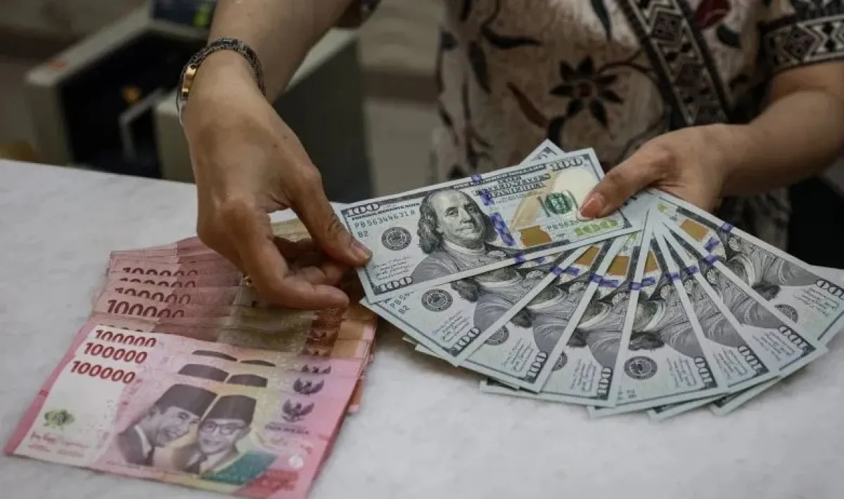 Rupiah Menguat ke Rp17.992 Dipengaruhi Pencabutan Sanksi AS atas Rusia