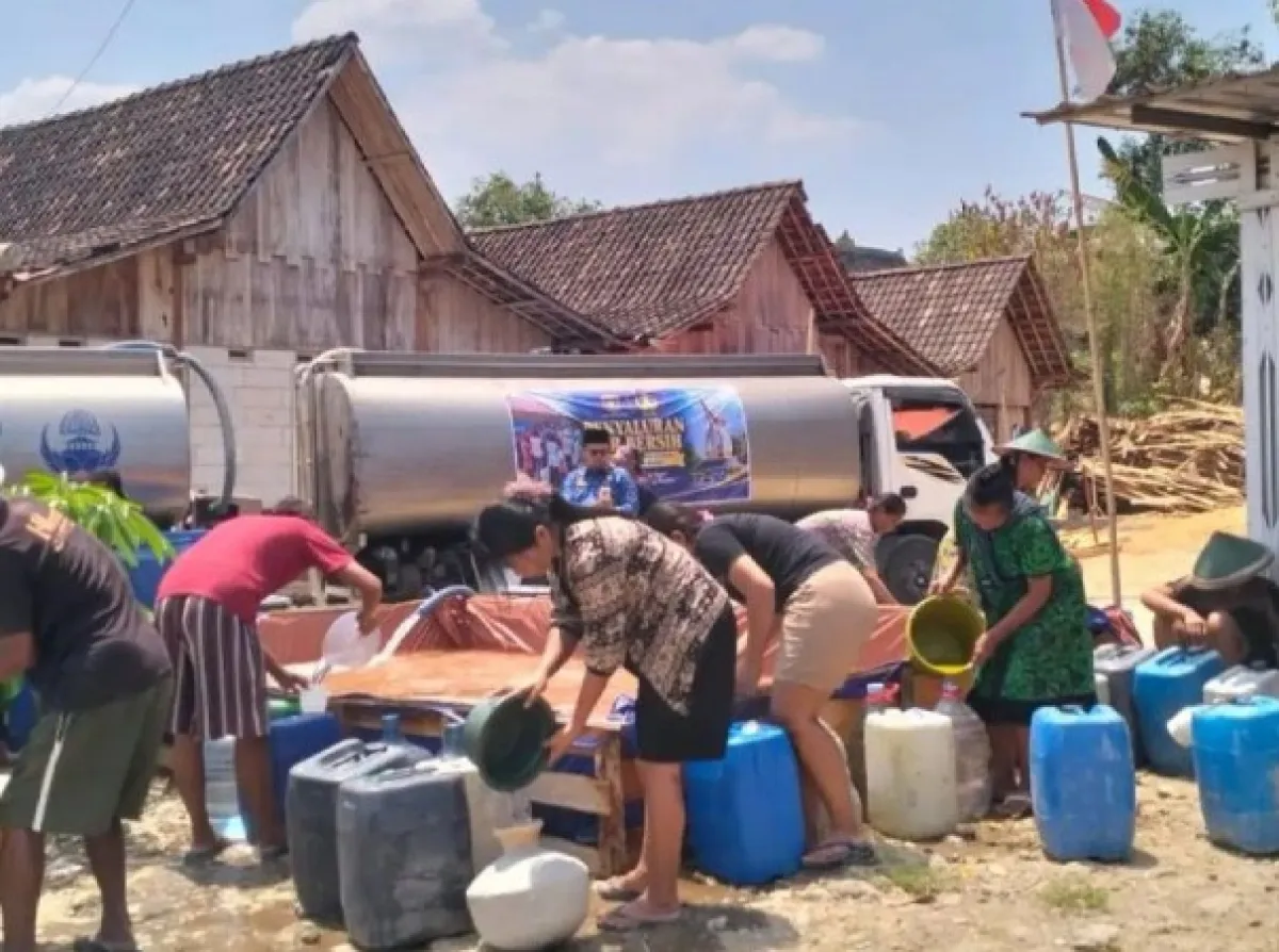Alami Krisis Kekeringan, Ngawi Optimalkan Distribusi Air Bersih ke 4.403 Warga