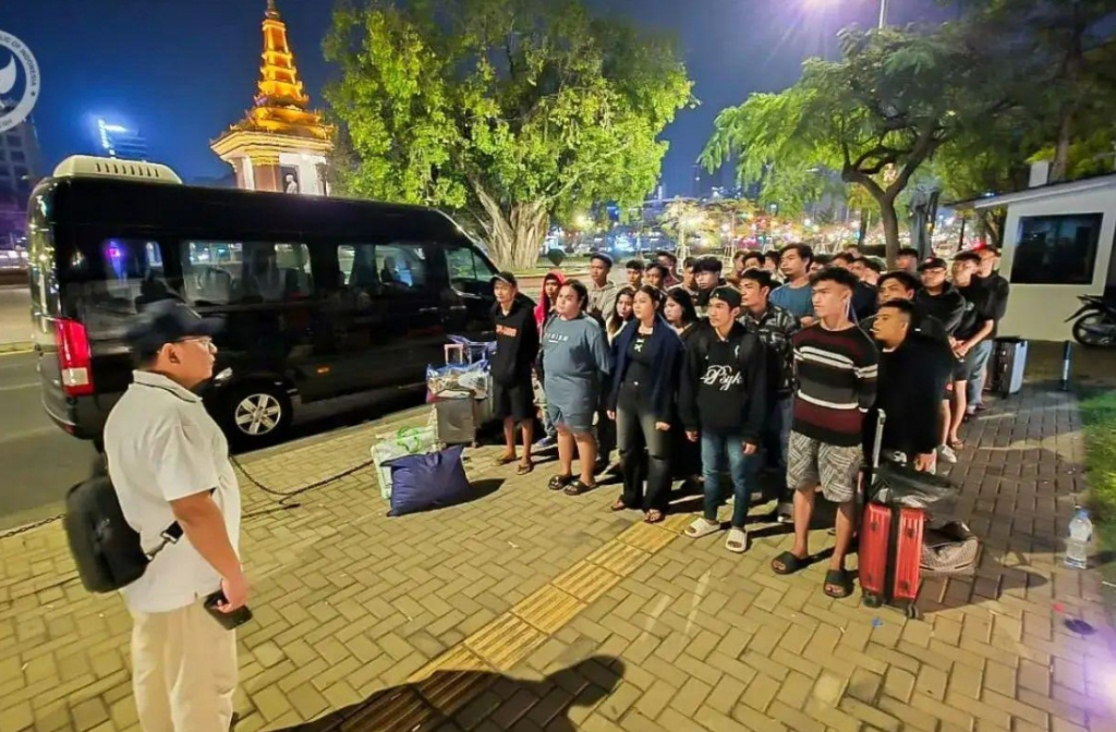 Kedutaan Besar Indonesia di Phnom Penh Kamboja, berhasil mengamankan ratusan WNI yang menjadi korban online scam di Kamboja, Senin (19/1/2026). Mereka akan dipulangkan ke Indonesia.