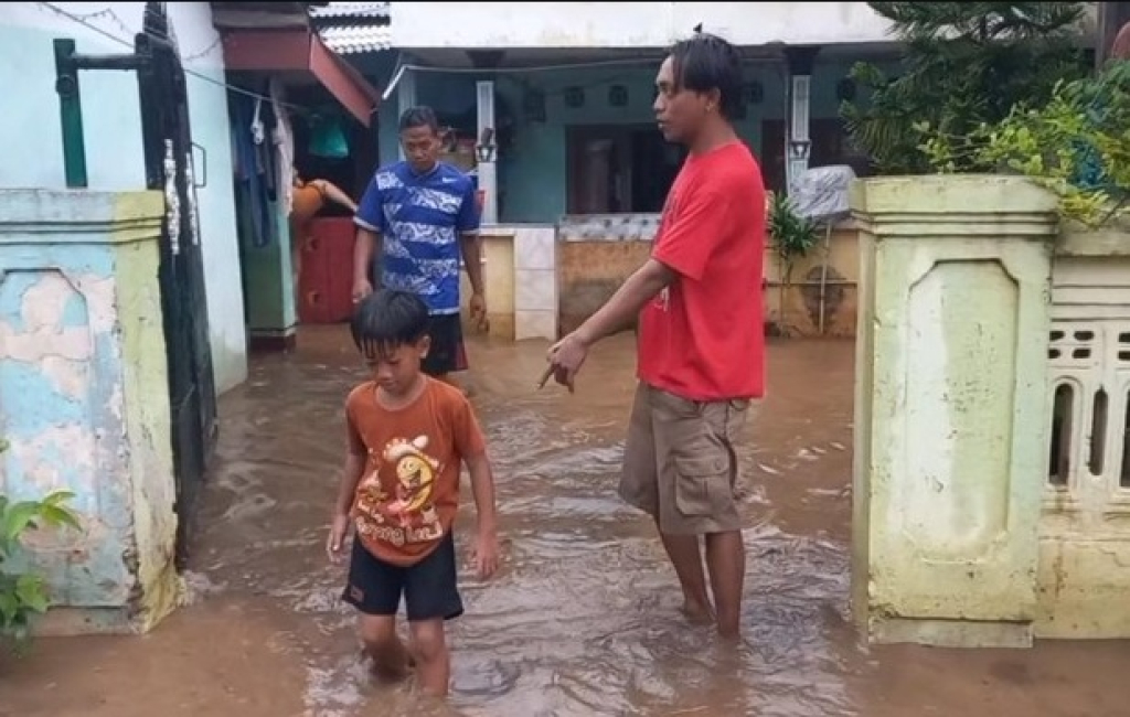 Kondisi salah satu kecamatan di Kabupaten Probolinggo yang terendam banjir imbas hujan dengan intensitas tinggi. SP/ PRB