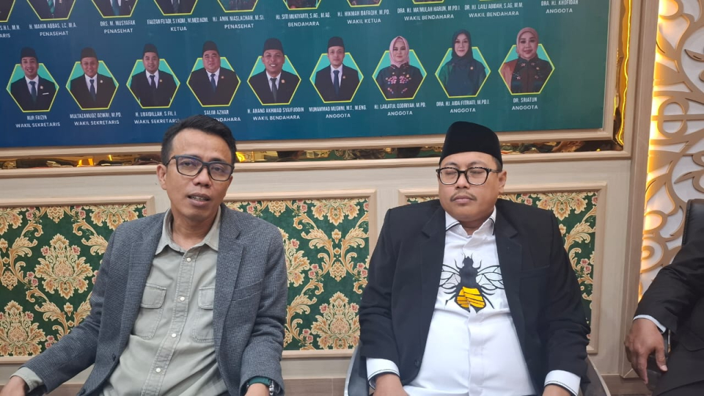 Ari Rangkuti (kanan) dan Fauzan Fuadi (kiri).