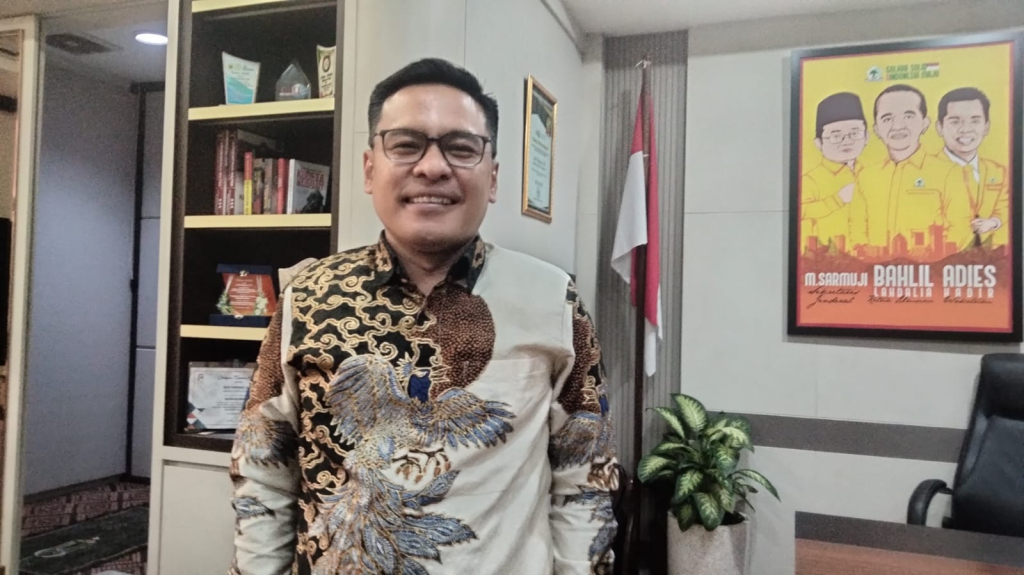 Wakil Ketua DPRD Kota Surabaya Arif Fathoni