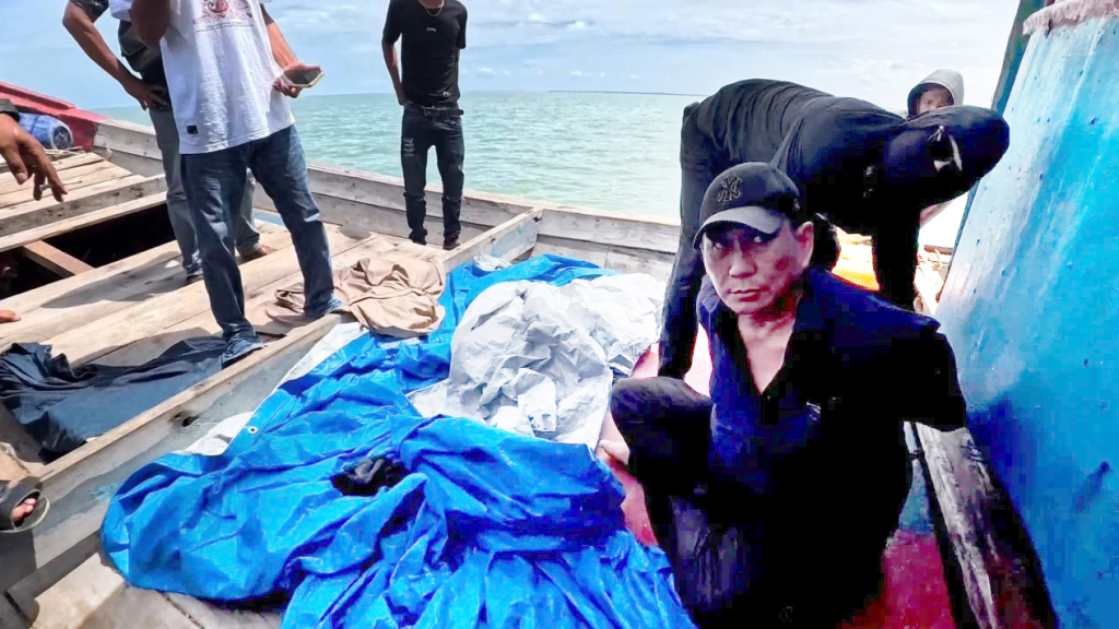 Momen Ko Erwin, bede narkoba penyuap AKBP Didik Putra Kuncoro, saat ditangkap oleh tim Dittipidnarkoba Bareskrim Polri.