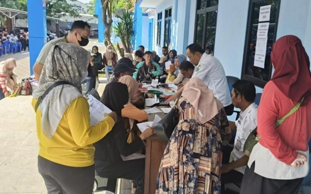 Suasana pendaftaran mudik gratis jelang Lebaran yang digelar Pemerintah Kabupaten (Pemkab) Sidoarjo, Jawa Timur. SP/ SDA