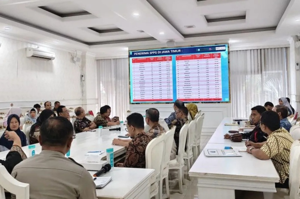 Plt Bupati Ponorogo Lisdyarita memimpin rapat koordinasi Program Makan Bergizi Gratis (MBG) bersama Forkopimda di Ponorogo, Jawa Timur. SP/ PNG
