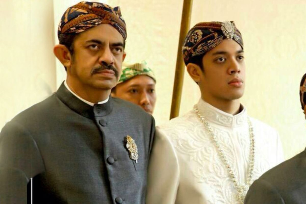 Riza Chalid, yang menjadi buronan kasus dugaan korupsi tata kelola minyak oleh Kejagung, kini oleh NCB Interpol Indonesia, telah diterbitkan status red notice sejak 23 Januari 2026 lalu.