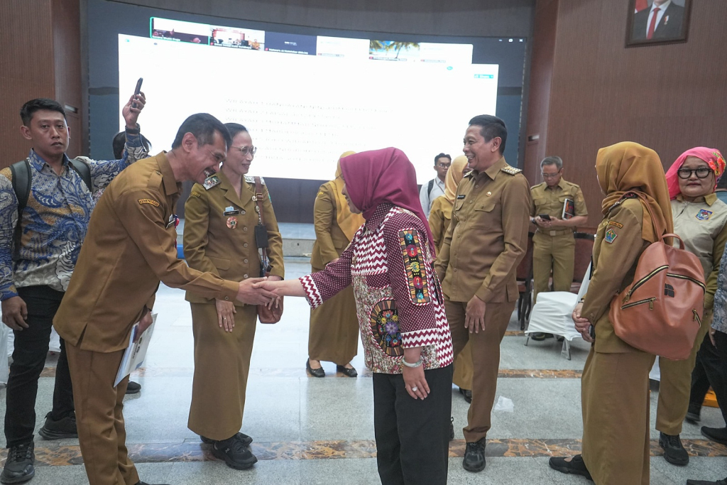 Wali Kota Mojokerto Ika Puspitasari saat menghadiri sosialisasi Piloting Digitalisasi Bantuan Sosial dan Peran Pemerintah Daerah yang digelar Kemendagri di Jakarta. SP/Dwy AS