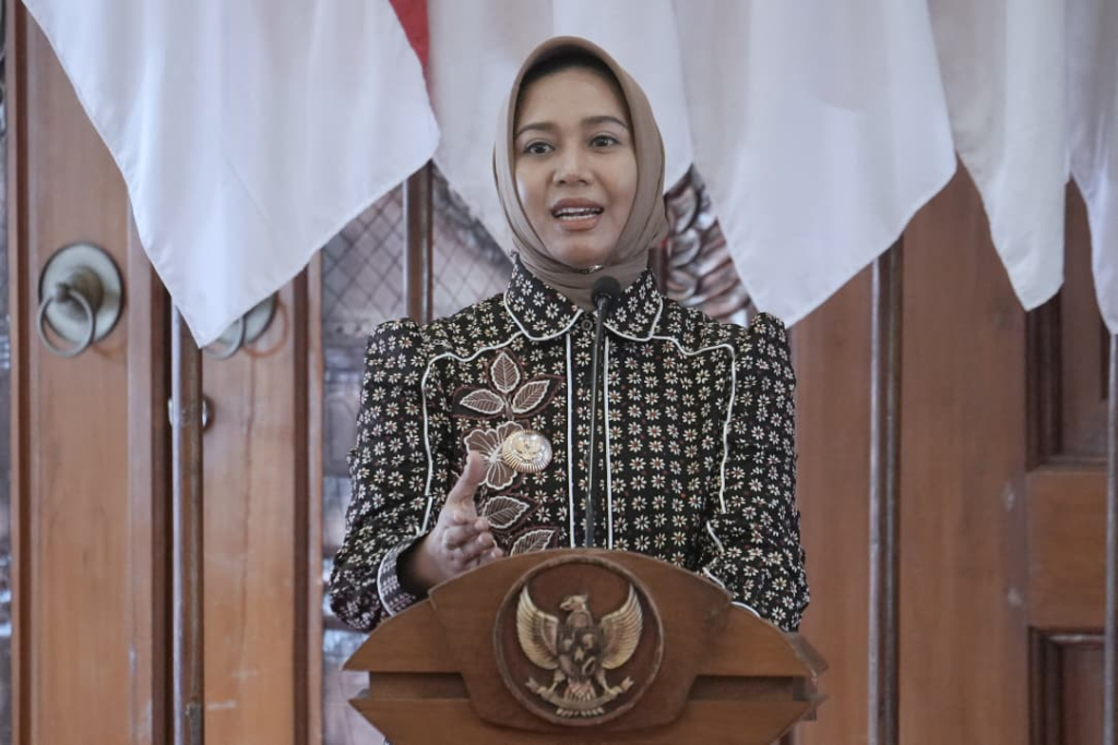 Wali kota Ning Ita saat membuka Forum Konsultasi Publik Rancangan Awal (Ranwal) Rencana Kerja Pemerintah Daerah (RKPD) Tahun 2027.