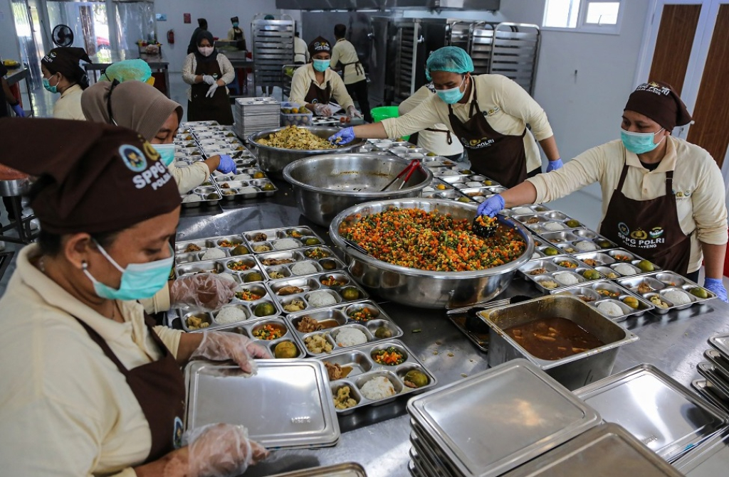 Ilustrasi. Dapur SPPG di Bondowoso yang sedang menyiapkan menu makan bergizi gratis. SP/ BDW
