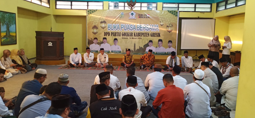 Suasana pertemuan jelang buka puasa bersama di Kantor DPD Partai Golkar Jl Panglima Sudirman Gresik, Sabtu (14/3). SP/M Aidid
