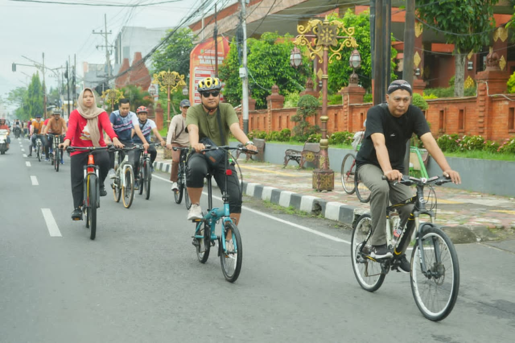 Gerakan Bike to Work  mendapat sambutan positif dari aparatur sipil negara (ASN) di lingkungan Pemerintah Kota Mojokerto. SP/ DWI