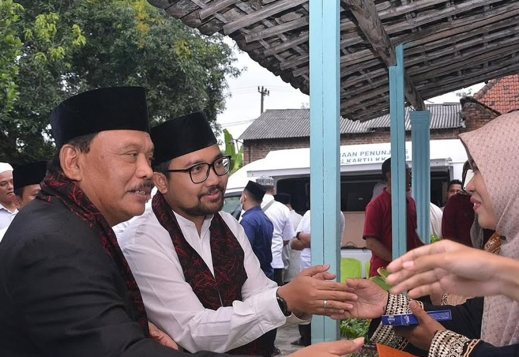 Momen Bupati Nganjuk Marhaen Djumadi melaksanakan Safari Ramadhan di Masjid Baiturrahman, Dusun Kandangan, Desa Sugihwaras, Kecamatan Prambon. SP/ NGK