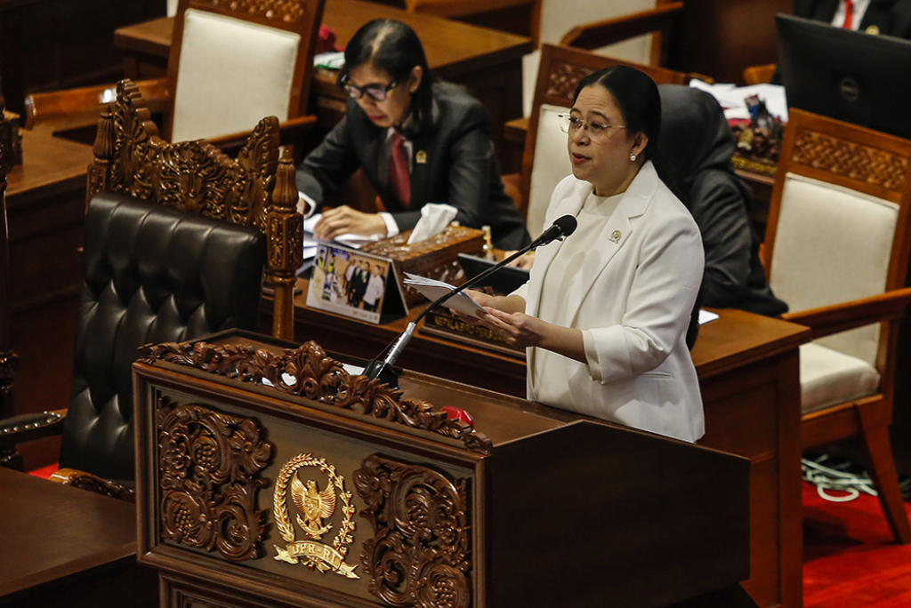 Ketua DPR RI, Puan Maharani, saat pembukaan Rapat Paripurna dalam masa sidang 2025-2026 di Gedung DPR, Jakarta, Selasa (10/3/2026).