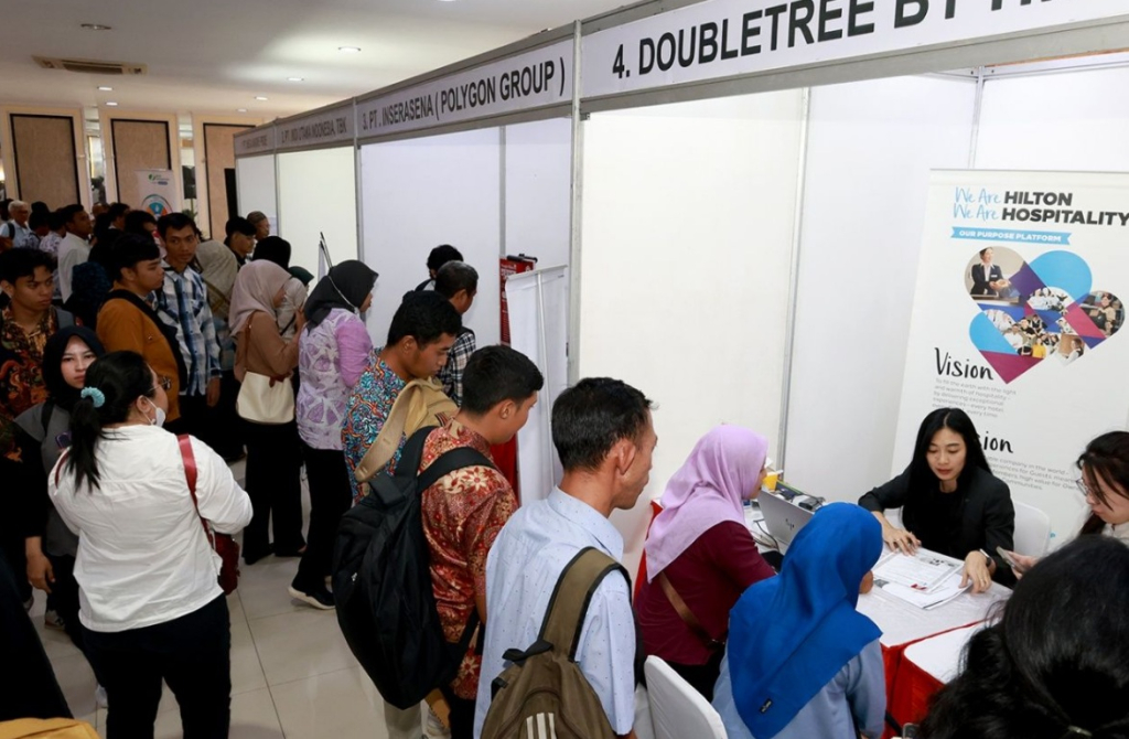 Melalui Surabaya Industrial & Labour (SIL) Festival yang mengusung tema Transformasi Industri dan Ketenagakerjaan Menuju Surabaya Maju dan Inklusif dalam Persaingan Global. SP/ SBY