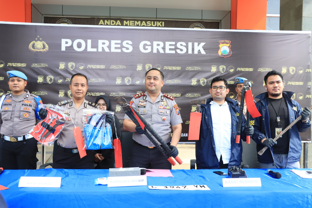 Tim Satreskrim Polres Gresik menangkap lima pelaku yang diketahui merupakan residivis dan telah beroperasi di berbagai daerah di Jawa Timur. SP/ MAIDID