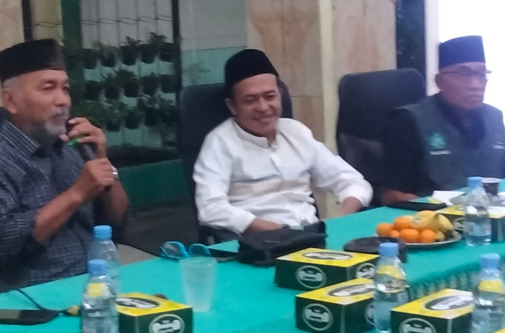 Dedi Irwansa Ketua Komisi A DPRD Propinsi Jawa Timur mendorong untuk mengatasi permasalahan sosial terkait sampah di wilayah Kecamatan Taman, Sidoarjo. SP/ HANDOKO
