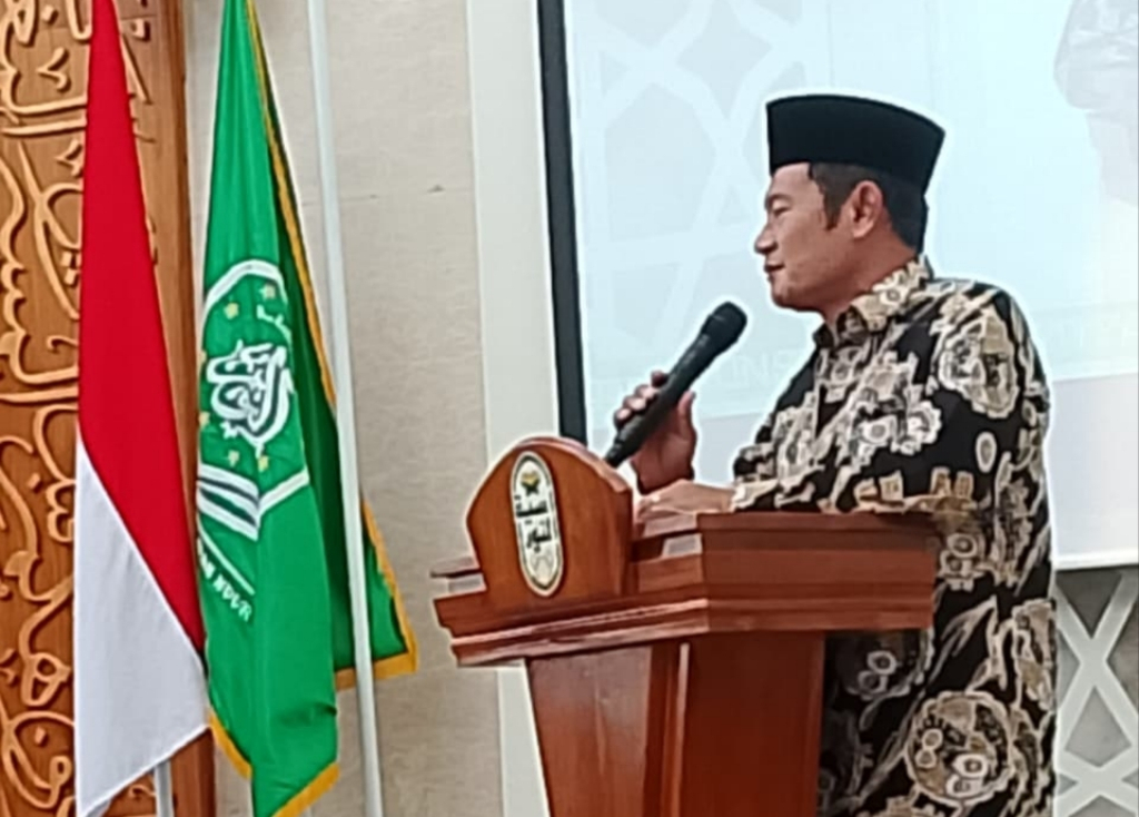 Bupati Lamongan saat sambutan dalam rangka Halal Bihalal yang digelar oleh PCNU Lamongan di Pondok Pesantren Annur Lopang Kembangbahu. SP/MUHAJIRIN