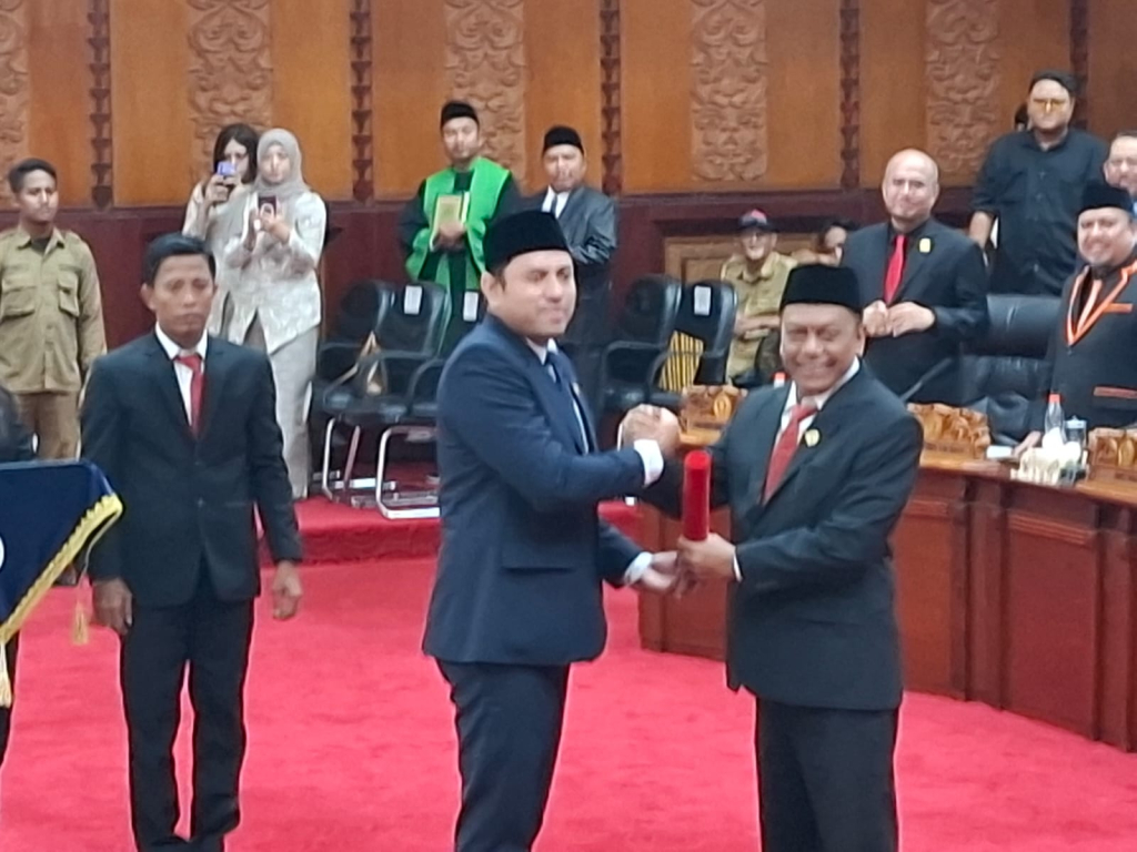 Peristiwa Lewat PAW, Anas Karno Resmi Kembali Duduk di DPRD Surabaya: Tegaskan Komitmen untuk Warga