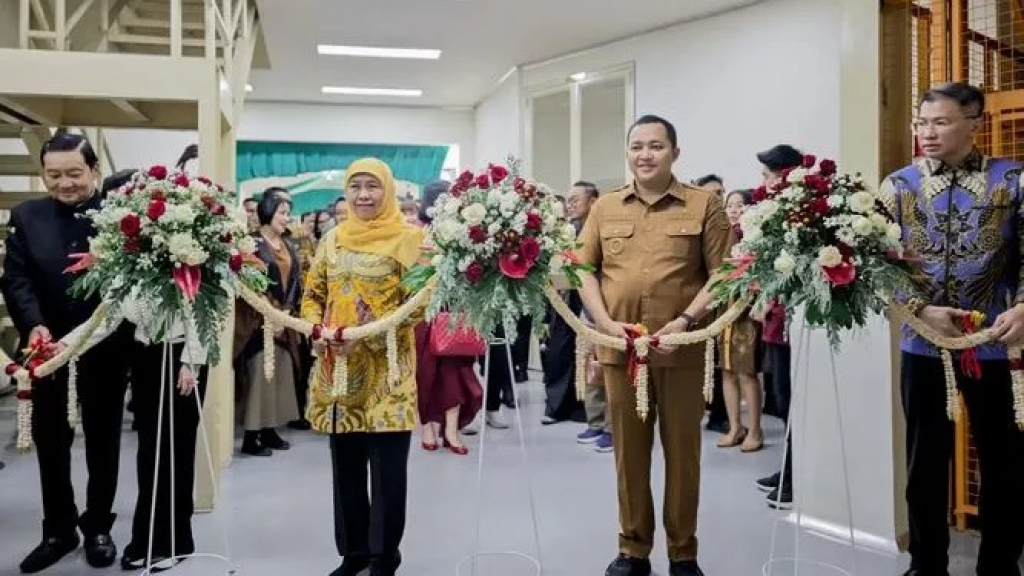 Peristiwa Khofifah Dorong Penguatan Industri substitusi impor sektor Farmasi