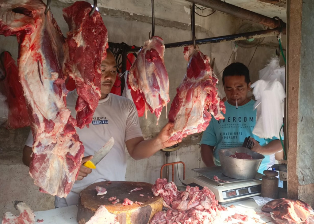 Peristiwa Dipicu Mahalnya Harga Pemasok dari Luar Daerah, Daging Sapi di Kota Pasuruan Tembus Rp140 Ribu per Kg