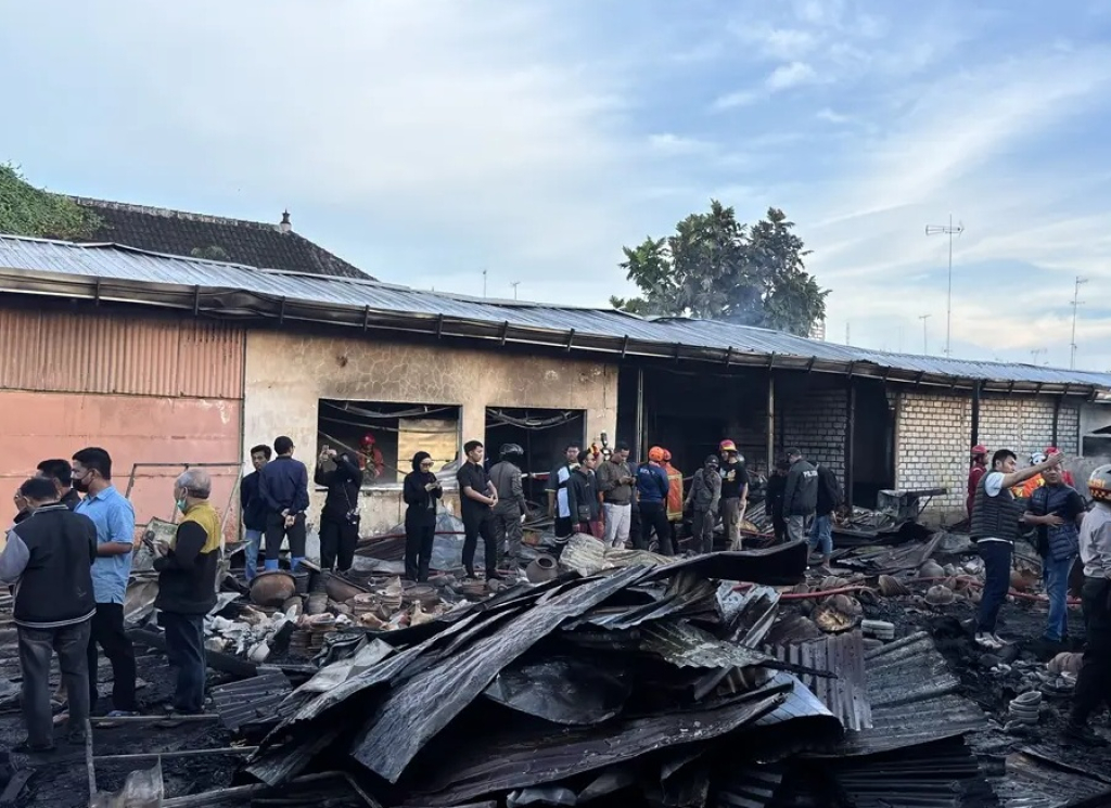 Pasar Baru Tuban yang berada di Jalan Gajah Mada, Kabupaten Tuban, Jawa Timur, terbakar hebat pada dini hari. SP/ TBN