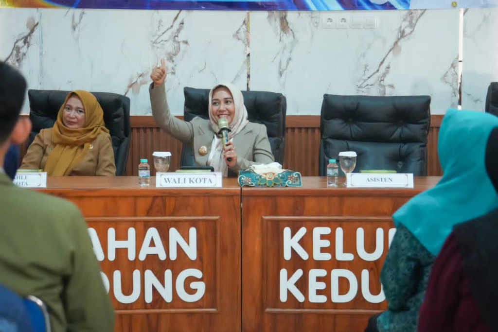 Peristiwa Wali Kota Mojokerto, Ning Ita Ajak Warga Kompak Wujudkan Semua Kelurahan Sadar Hukum