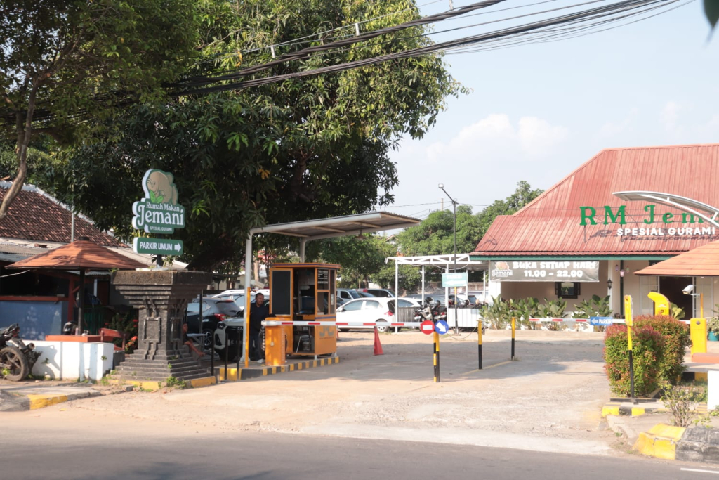 Lahan yang dikelola PT JPC sebagai lahan parkir umum di jalan Soetomo Kota Madiun.