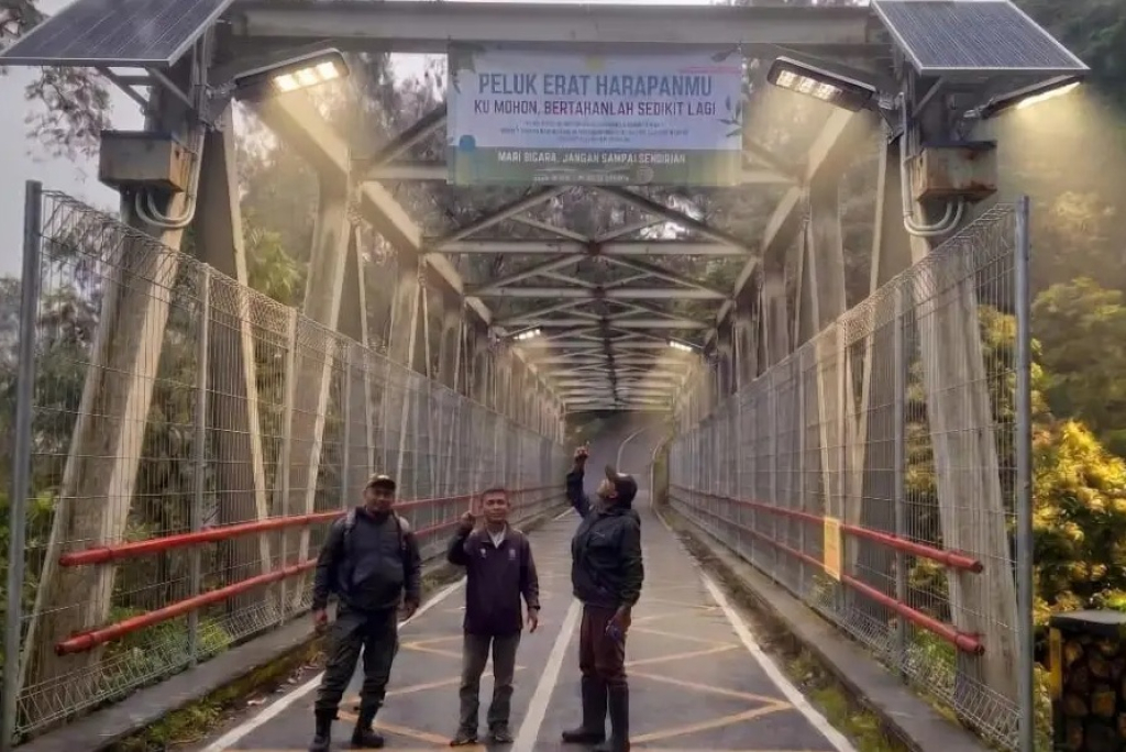 Kondisi terkini jembatan cangar yang mulai dipasangi pagar besi berukuran ¾. SP/ BTU