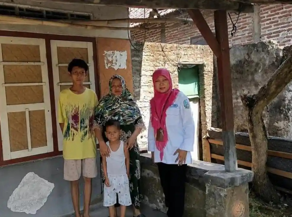 Proses penjangkauan calon peserta didik baru Sekolah Rakyat (SR) Jombang yang dilakukan oleh Petugas dari Dinas Sosial (Dinsos) Kabupaten Jombang. SP/ JBG