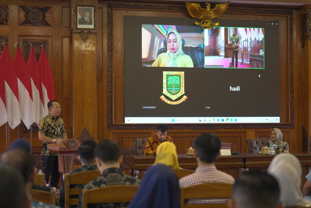 Wali Kota Mojokerto, Ika Puspitasari membuka secara virtual Sosialisasi/Bimbingan Teknis Online Single Submission Risk-Based Approach (OSS-RBA) dan Laporan Penanaman Modal (LKPM) 2026 . SP/ DWI