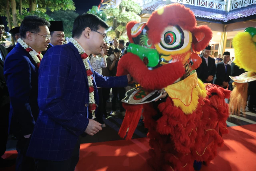 Delegasi Kota Jinhua, Provinsi Zhejiang, Republik Rakyat Tiongkok (RRT), bersama Konsulat Jenderal RRT di Surabaya untuk menjajaki kerja sama Sister City, Selasa (2/6/2026), di Pendopo Wahyawibawagraha.