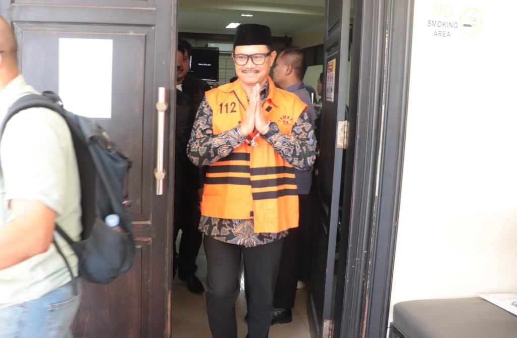 Sidang Perdana Kasus korupsi walikota Madiun non aktif Maidi di pengadilan Tipikor Surabaya.