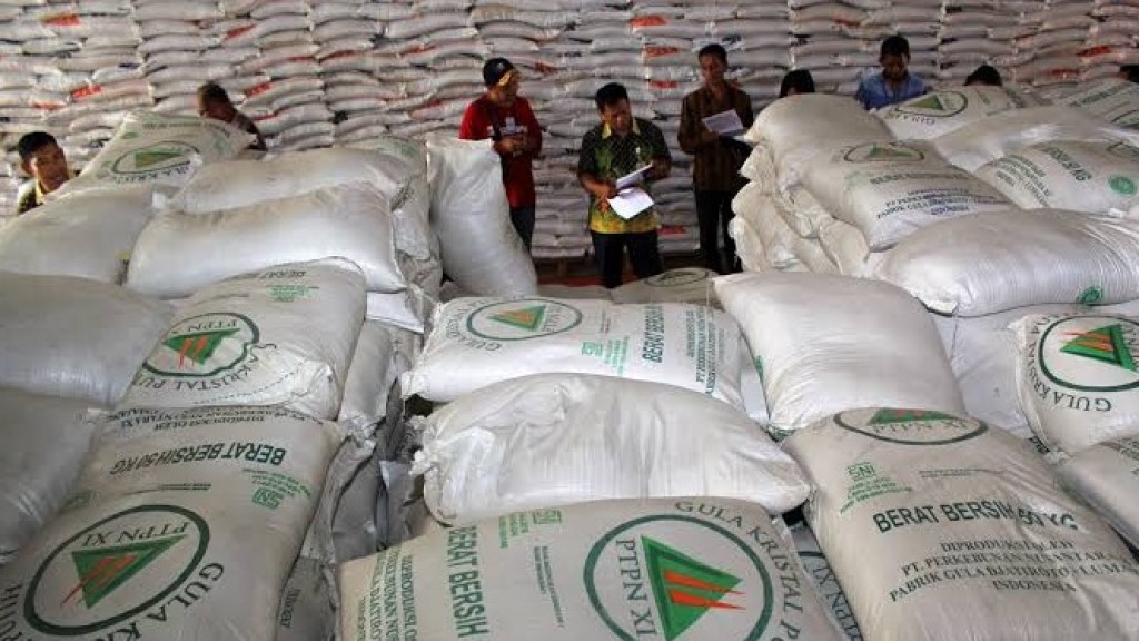 Peristiwa Pembeli Mulai Sepi Imbas Gula Pasir di Lamongan Tembus Rp 17.500 per Kg