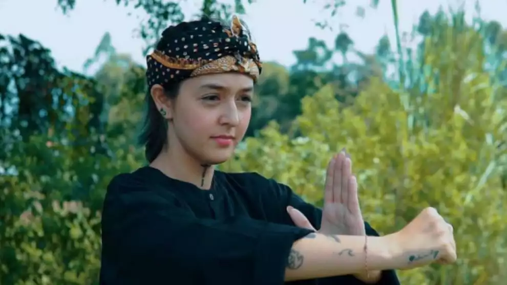 Lakukan Penipuan Online, Mantan Artis Fabiola, Rela Jalin Asmara
