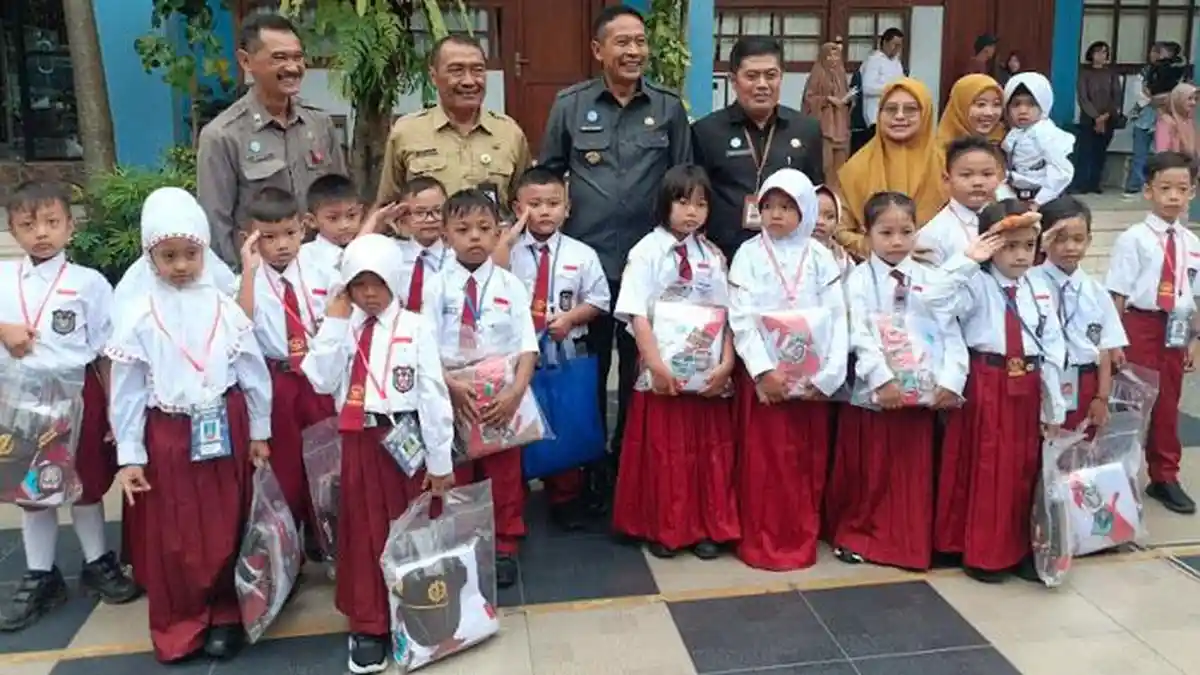 Baca juga : Pemkot Malang Siapkan Seragam Gratis ke 4 Ribu Siswa SD dan SMP Negeri