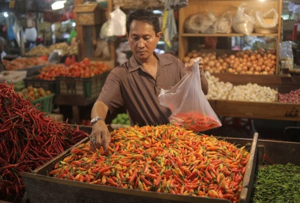 Ilustrasi. Salah satu penjual cabai di pasar tradisional Jombang. SP/ JBG