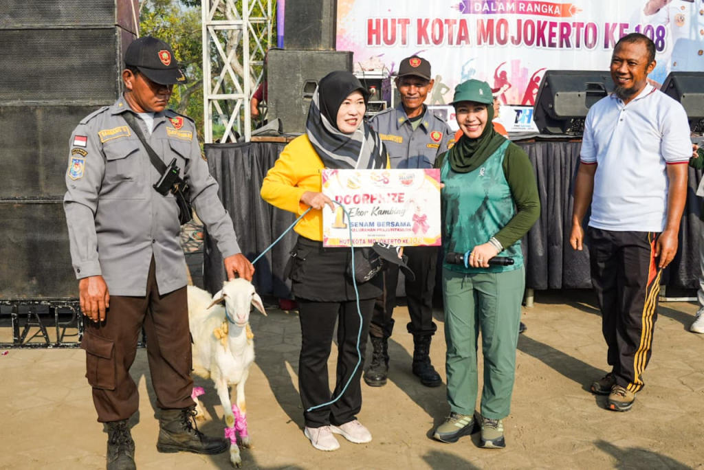 Peristiwa Semarak HUT ke-108 Kota Mojokerto, Warga Prajurit Kulon Gelar Senam Bersama