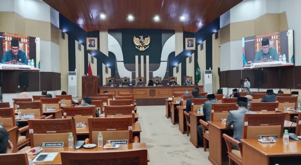Suasana Rapat Paripurna di Ruang Rapat Gedung DPRD Kabupaten Pasuruan. SP/AZIZ