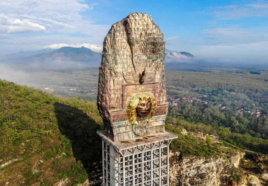 Foto udara Monumen Reog Ponorogo di Sampung, Ponorogo, Jawa Timur. SP/Foto:Muhammad Mada