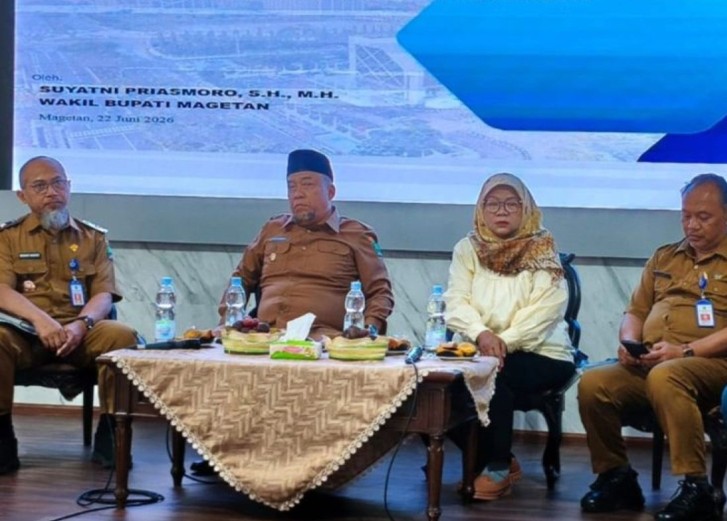 Bupati Suyatni Priasmoro (dua kiri) membuka kegiatan Diskusi Publik Kesehatan Mata dan Peluncuran Bulan Periksa Mata Magetan Tahun 2026. SP/Foto: Diskominfo Kab Magetan