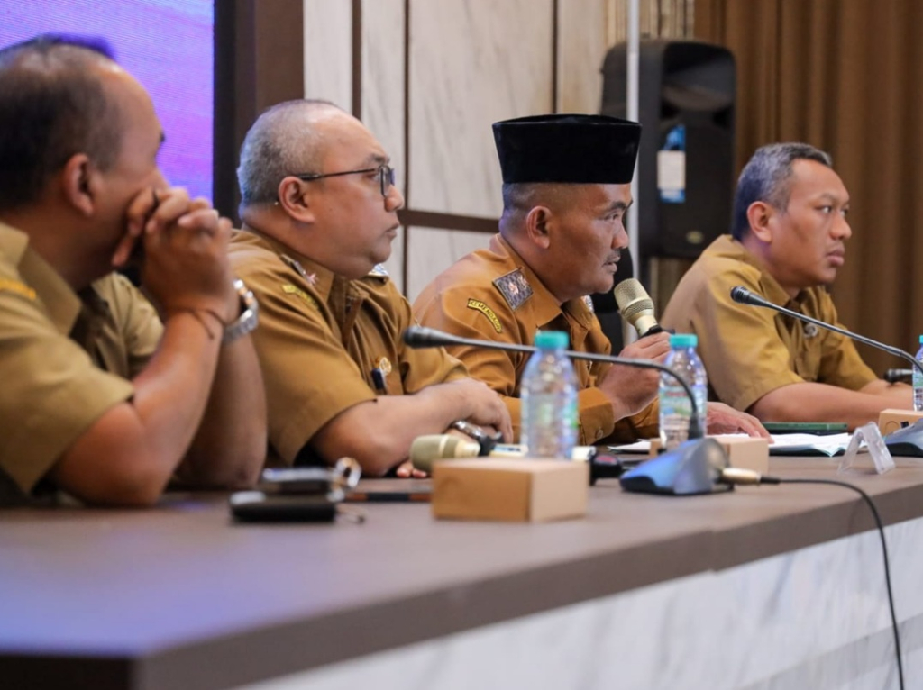 Rapat koordinasi membahas tentang upaya pemkot untuk menekan angka perkawinan anak di Kediri, Jawa Timur. SP/ KDR